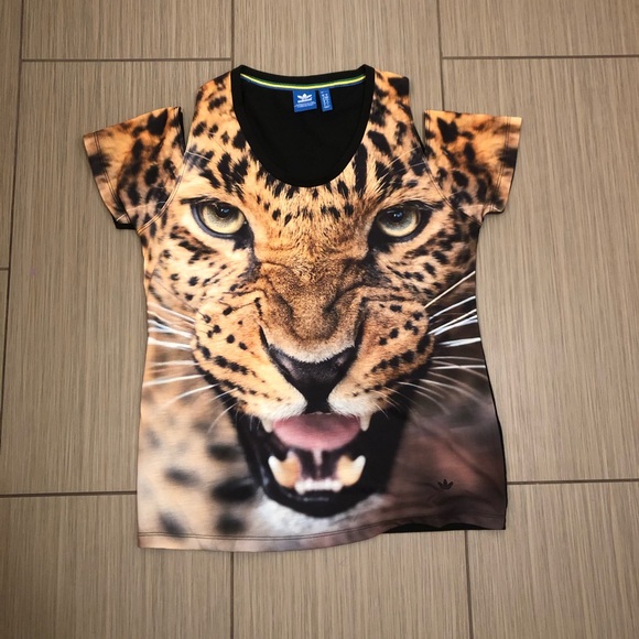 adidas Tops - NWOT adidas top